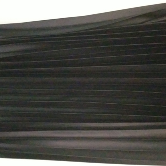 Long black silk skirt - Picture 4 of 5